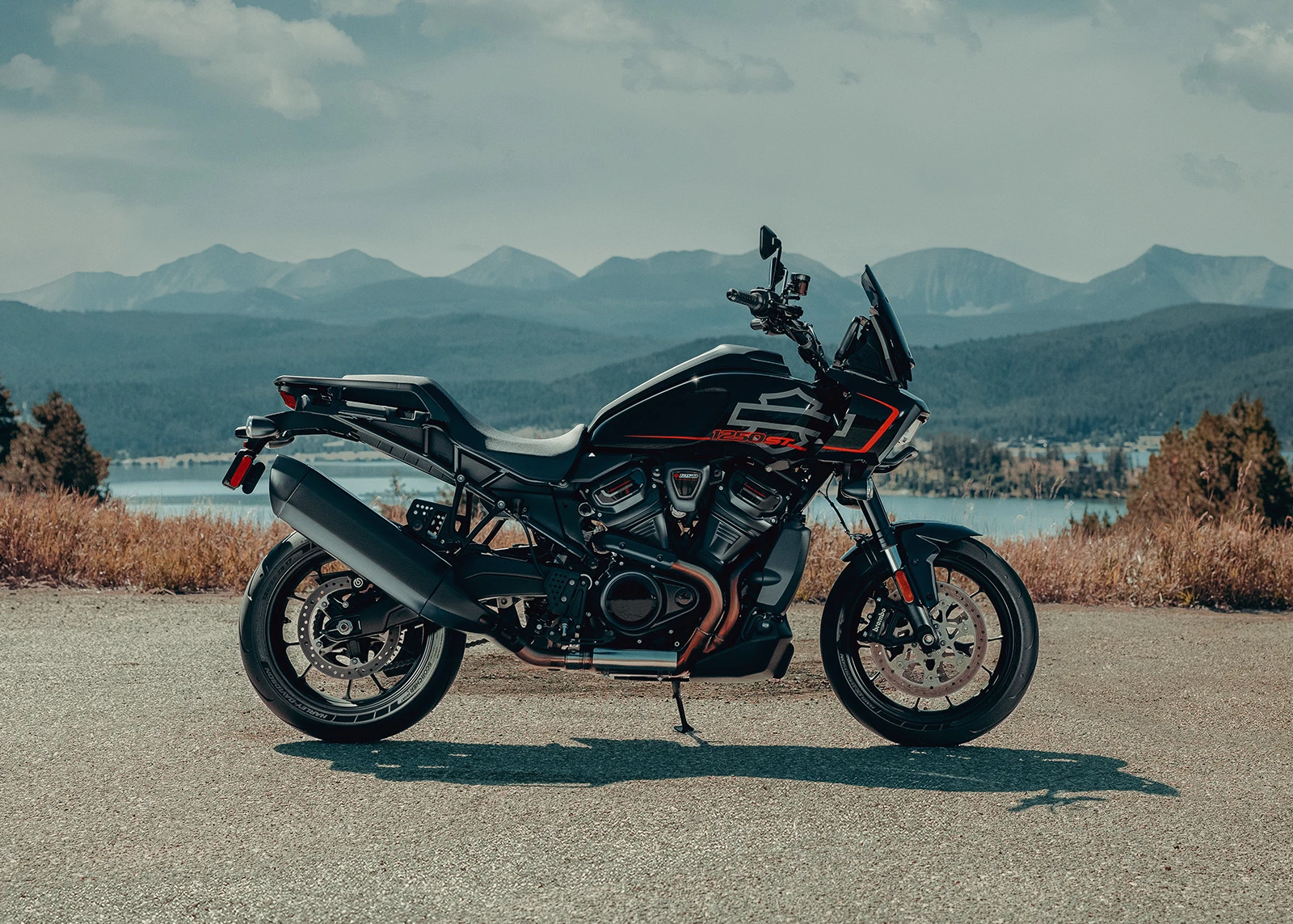 Harley-Davidson Pan America 1250 motorcycle hire Calabria, Southern Italy